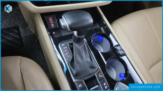 KIA CARNIVAL 9-SEATER HI-LIMOUSINE