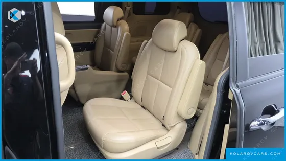 KIA CARNIVAL 9-SEATER HI-LIMOUSINE