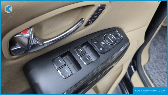 KIA CARNIVAL 9-SEATER HI-LIMOUSINE