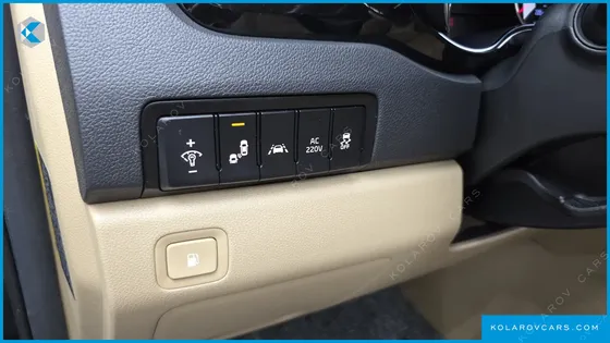 KIA CARNIVAL 9-SEATER HI-LIMOUSINE