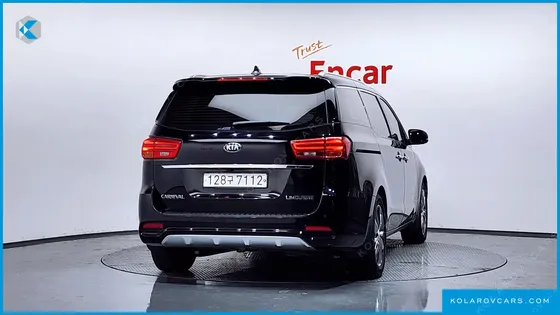 KIA CARNIVAL 7-SEATER LIMOUSINE