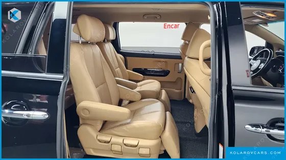 KIA CARNIVAL 7-SEATER LIMOUSINE