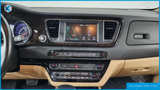 KIA CARNIVAL 7-SEATER LIMOUSINE