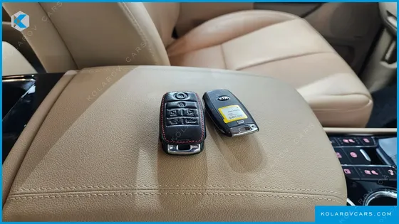KIA CARNIVAL 7-SEATER LIMOUSINE