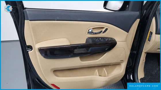 KIA CARNIVAL 7-SEATER LIMOUSINE