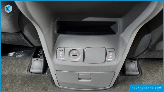 KIA CARNIVAL 9-SEATER PRSTIGE