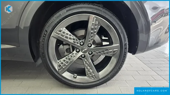 GENESIS GV70 2.5T GASOLINE 2WD