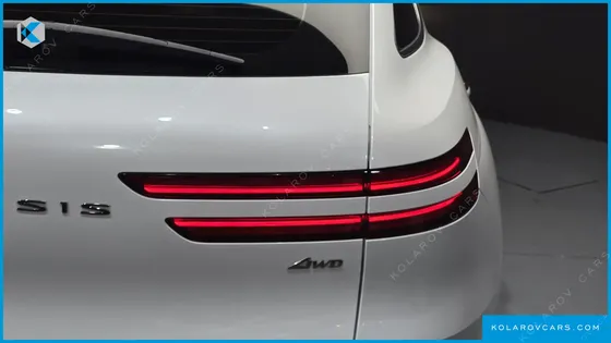GENESIS GV70 2.5T GASOLINE 2WD