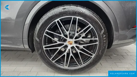PORSCHE CAYENNE 3.0 E-HYBRID COUPE