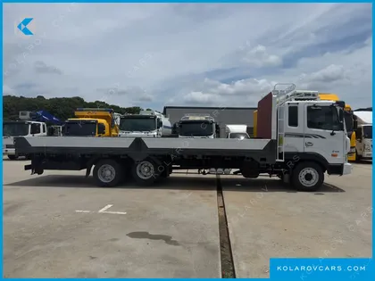 HYUNDAI MEGA TRUCK GOLD