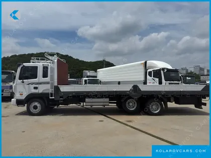 HYUNDAI MEGA TRUCK GOLD
