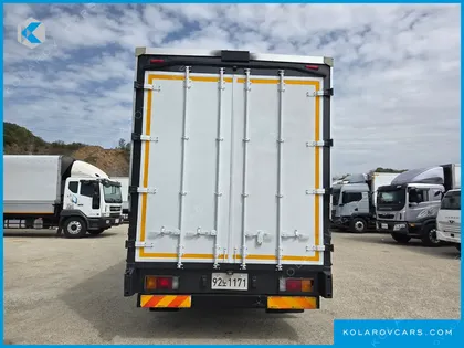 HYUNDAI MEGA TRUCK GOLD
