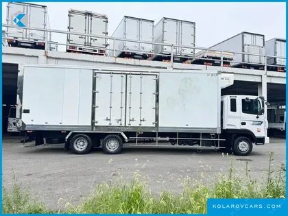 HYUNDAI MEGA TRUCK GOLD