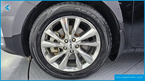 KIA CARNIVAL 9-SEATER NOBLESSE SPECIAL