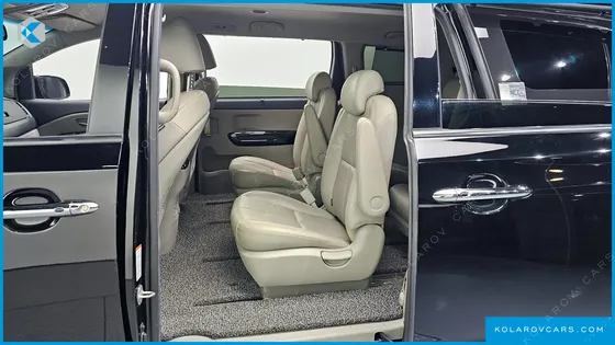 KIA CARNIVAL 9-SEATER NOBLESSE SPECIAL