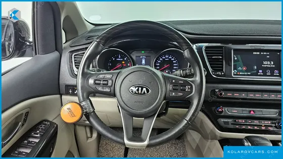 KIA CARNIVAL 9-SEATER NOBLESSE SPECIAL