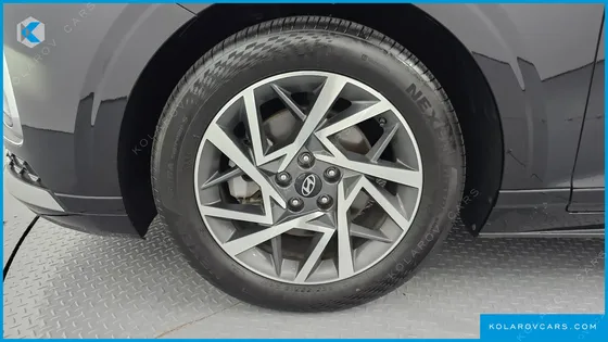 HYUNDAI GRANDEUR 2,5 GASOLINE 2WD