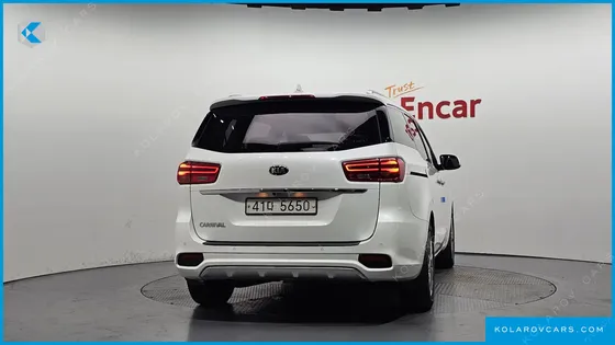 KIA CARNIVAL 9-SEATER NOBLESSE SPECIAL