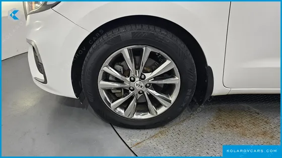 KIA CARNIVAL 9-SEATER NOBLESSE SPECIAL