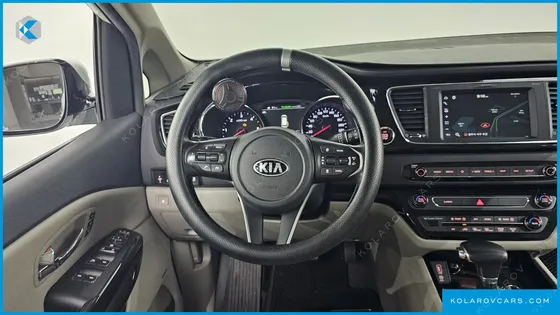 KIA CARNIVAL 9-SEATER NOBLESSE SPECIAL