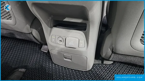 KIA CARNIVAL 9-SEATER NOBLESSE SPECIAL