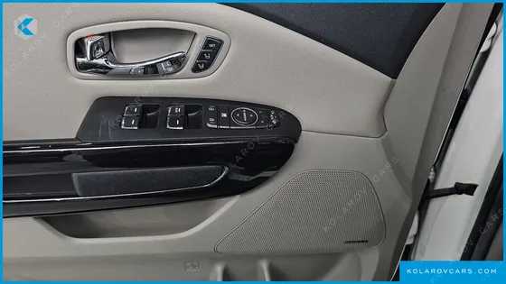 KIA CARNIVAL 9-SEATER NOBLESSE SPECIAL