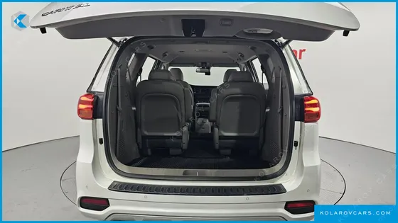 KIA CARNIVAL 9-SEATER NOBLESSE SPECIAL