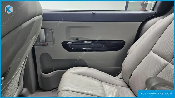 KIA CARNIVAL 9-SEATER NOBLESSE SPECIAL