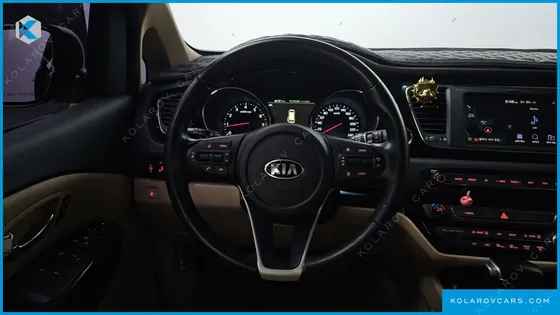 KIA CARNIVAL GASOLINE 9-SEATER HI-LIMOUSINE