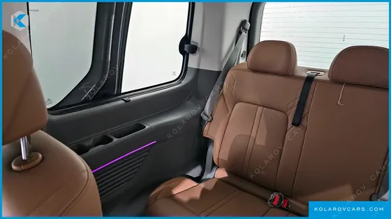 HYUNDAI STARIA HEV 1.6 LOUNGE 7-SEATER