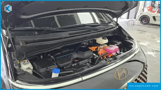 HYUNDAI STARIA HEV 1.6 LOUNGE 9-SEATER