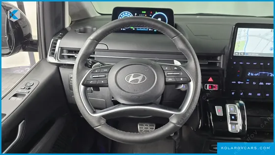 HYUNDAI STARIA HEV 1.6 LOUNGE 9-SEATER