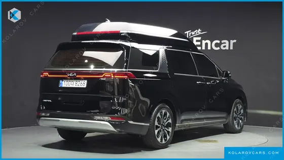 KIA CARNIVAL 7-SEATER HI-LIMOUSINE