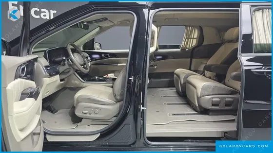 KIA CARNIVAL 7-SEATER HI-LIMOUSINE