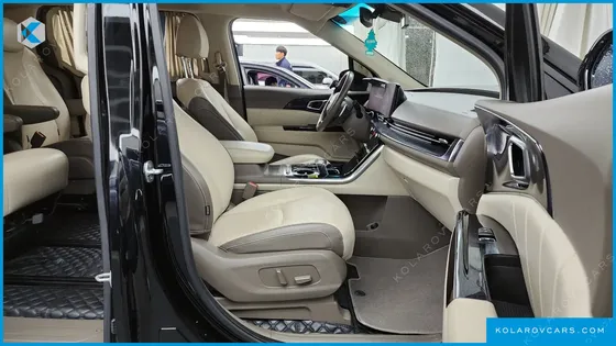 KIA CARNIVAL 9-SEATER HI-LIMOUSINE