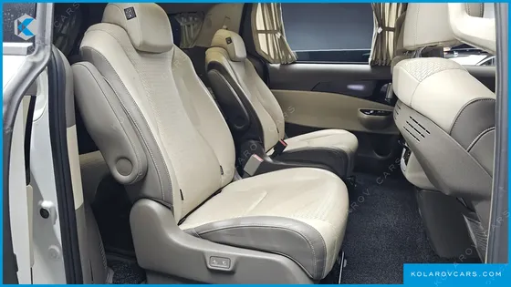KIA CARNIVAL 9-SEATER HI-LIMOUSINE