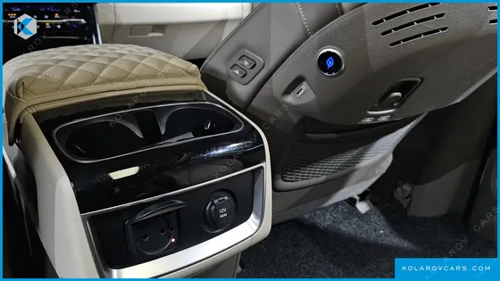 KIA CARNIVAL 9-SEATER HI-LIMOUSINE