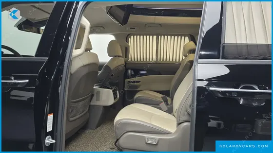 KIA CARNIVAL 9-SEATER HI-LIMOUSINE
