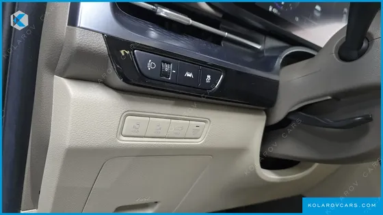KIA CARNIVAL 9-SEATER HI-LIMOUSINE