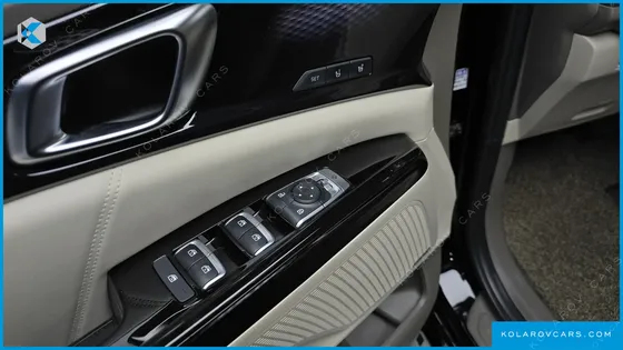 KIA CARNIVAL 9-SEATER HI-LIMOUSINE
