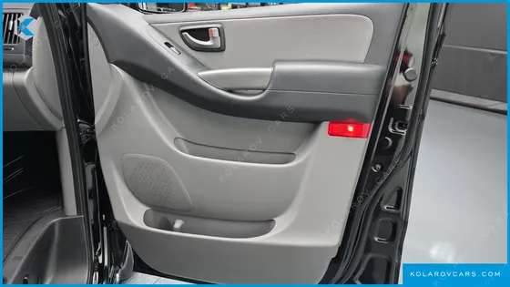 HYUNDAI STAREX WAGON 11-SEATER