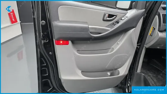 HYUNDAI STAREX WAGON 11-SEATER