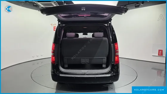 HYUNDAI STAREX WAGON 11-SEATER