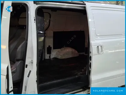 HYUNDAI STAREX VAN 3-SEATER