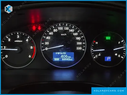 HYUNDAI STAREX VAN 3-SEATER