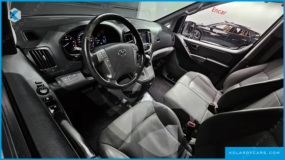 HYUNDAI STAREX VAN 3-SEATER