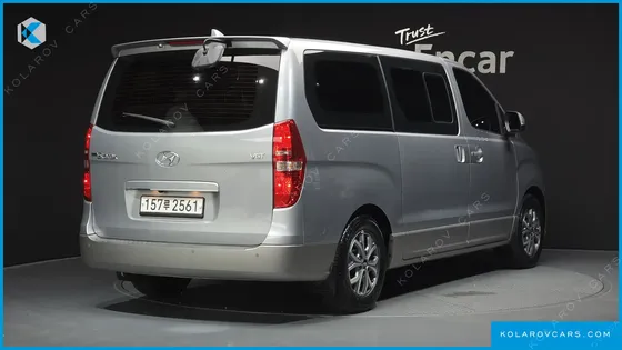 HYUNDAI STAREX URBAN 9-SEATER