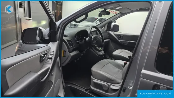 HYUNDAI STAREX URBAN 9-SEATER