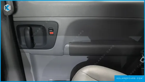HYUNDAI STAREX URBAN 9-SEATER