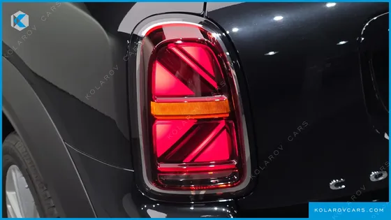 MINI COUNTRYMAN CLASSIC PLUS LAUNCH PACK